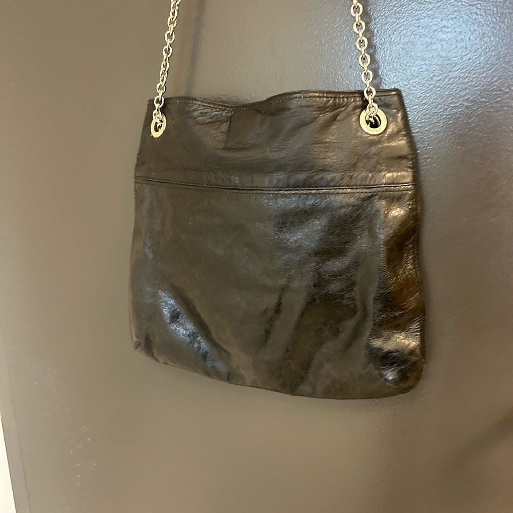Coach cracked shiny leather Shoulder tote very good condition with Chain strap - Picture 8 of 16